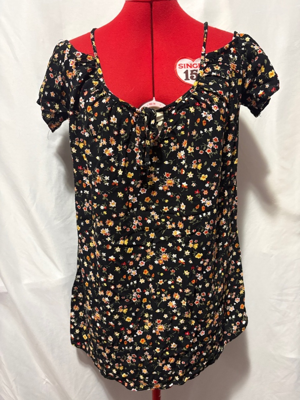 Heart & Hips Black Floral Tie-Front Puff Sleeve Blouse